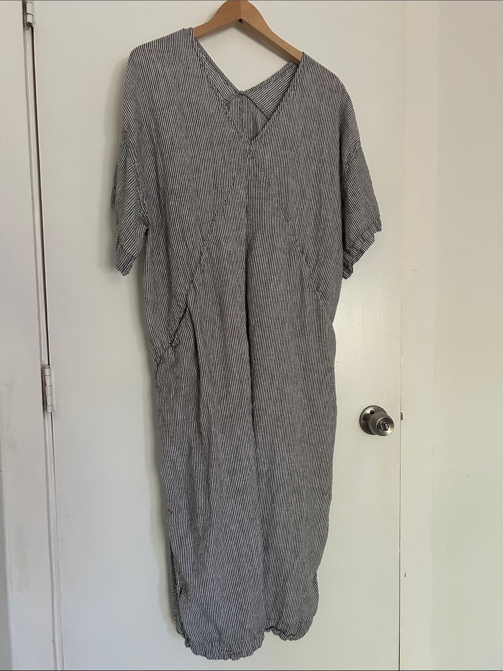Esby apparel V-Neck linen dress